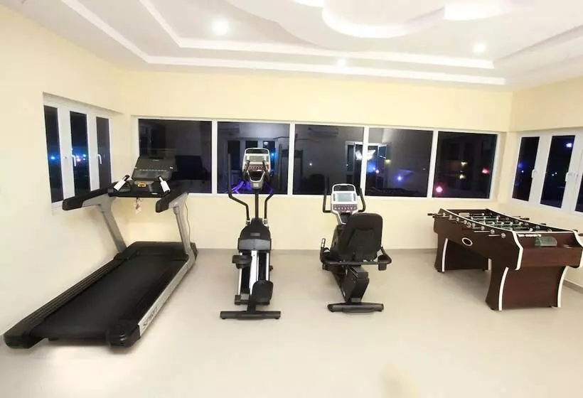 Carleton Hotel & Suites