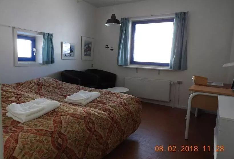 هتل Sulisartut Højskoliat