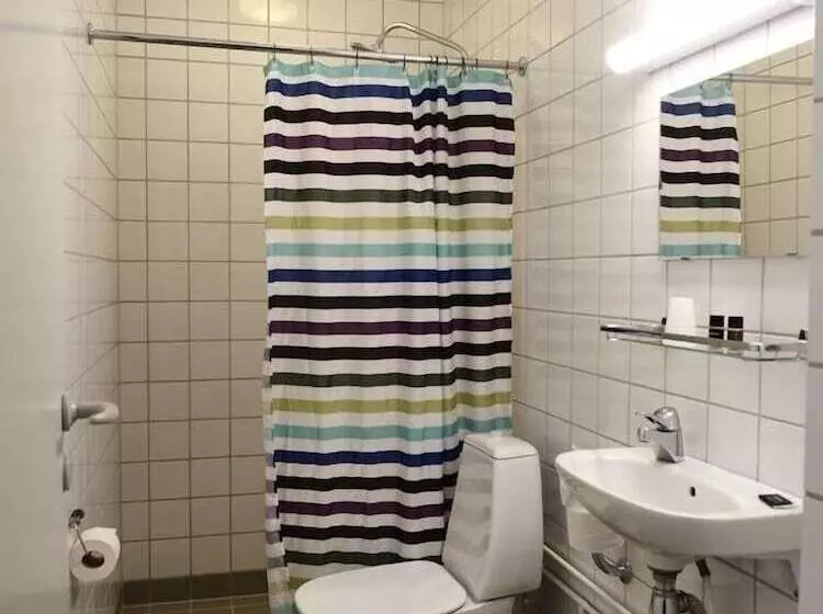 هتل Sulisartut Højskoliat