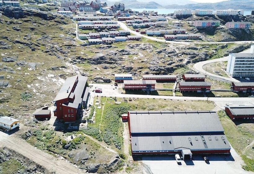 Szálloda Sulisartut Højskoliat