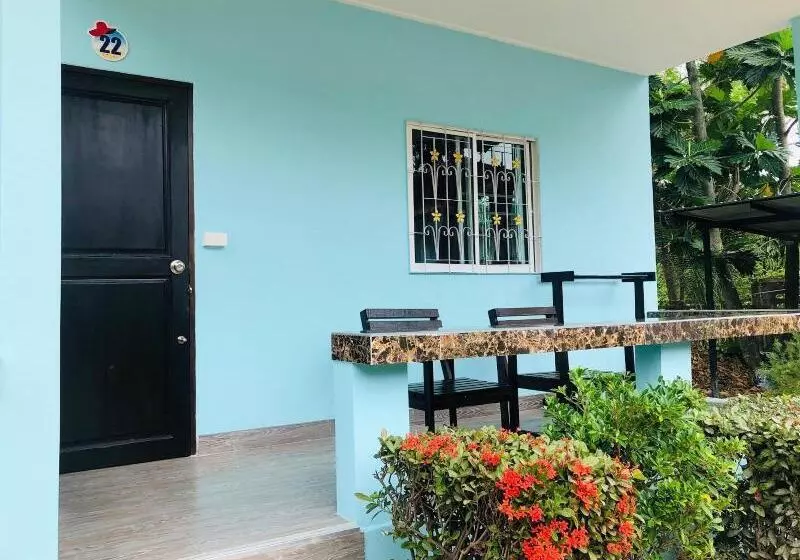 Hotelli Weekender Bungalow