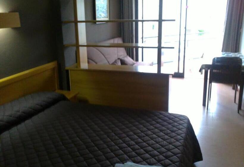 Aparthotel Els Molins