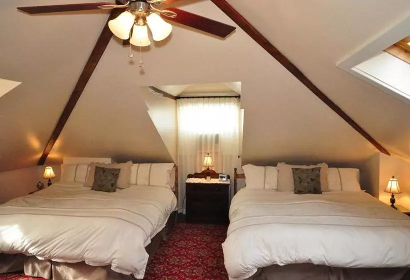 Brockamour Manor Bed And Breakfast