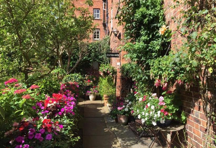 فندق The Garden   B&b