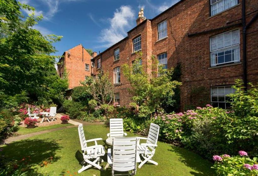 فندق The Garden   B&b