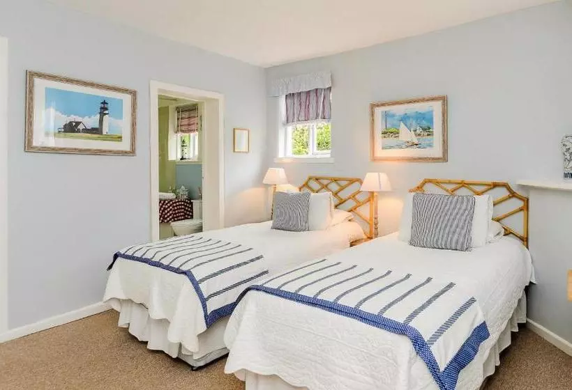 בית מלון כפרי The Garden   B&b