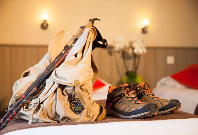 Brit Hotel    Aux Hortensias    Lannion Perros Guirec