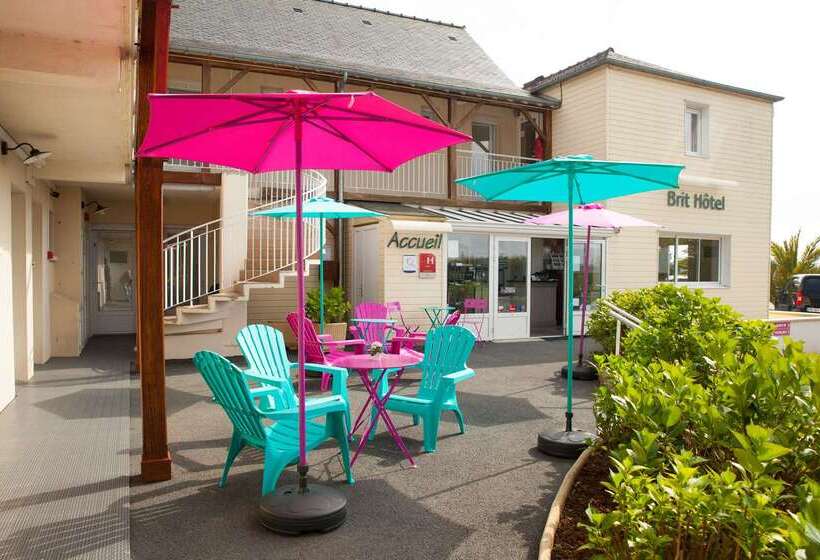 Brit Hotel    Aux Hortensias    Lannion Perros Guirec
