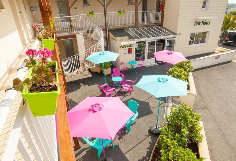 Brit Hotel    Aux Hortensias    Lannion Perros Guirec