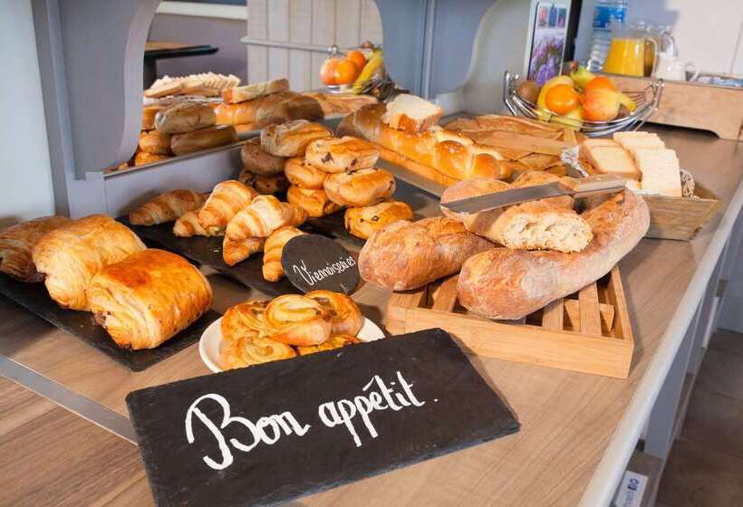 Brit Hotel    Aux Hortensias    Lannion Perros Guirec