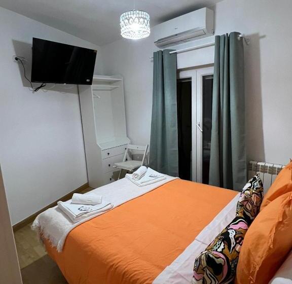 هتل Hostal Flat55madrid
