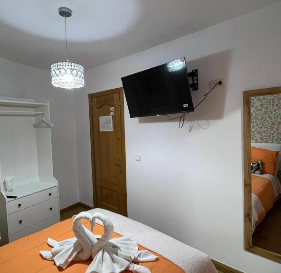 هتل Hostal Flat55madrid