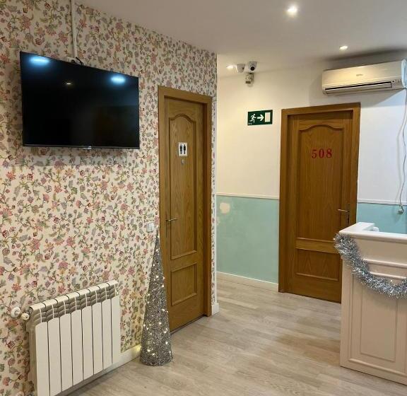 هتل Hostal Flat55madrid