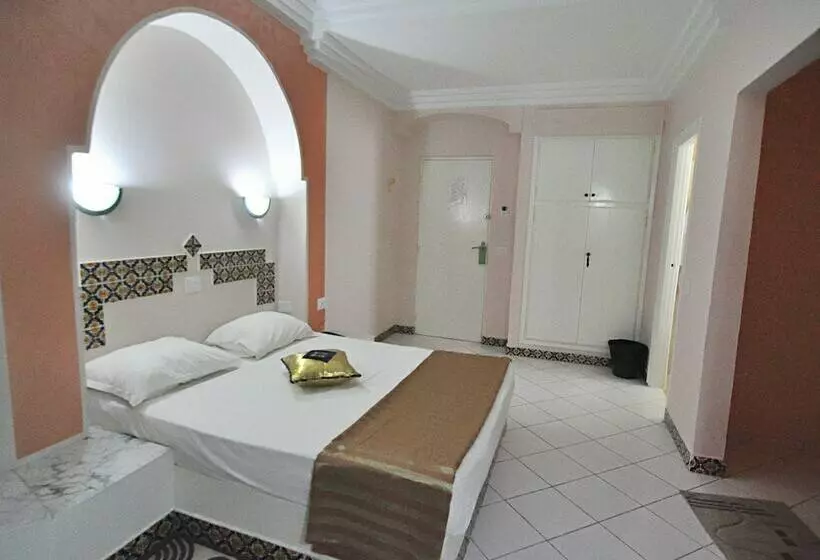 Hotel Hôtel Les Palmes D Or