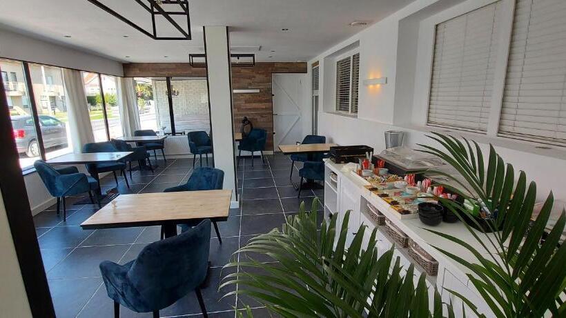 ホテル La Cascada