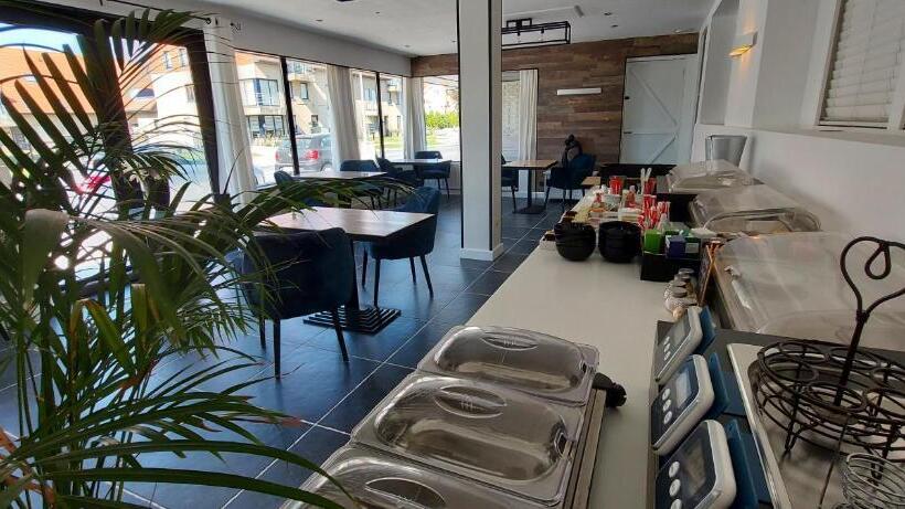 ホテル La Cascada