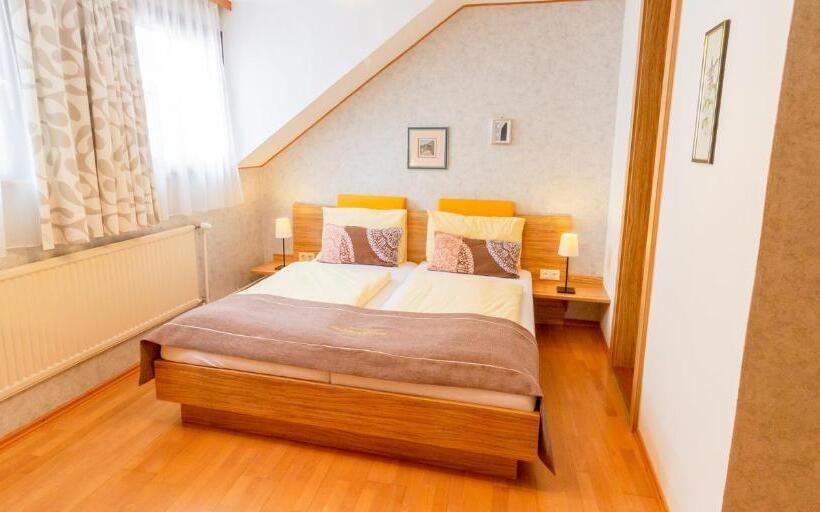 호텔 Pension Gästehaus Heller