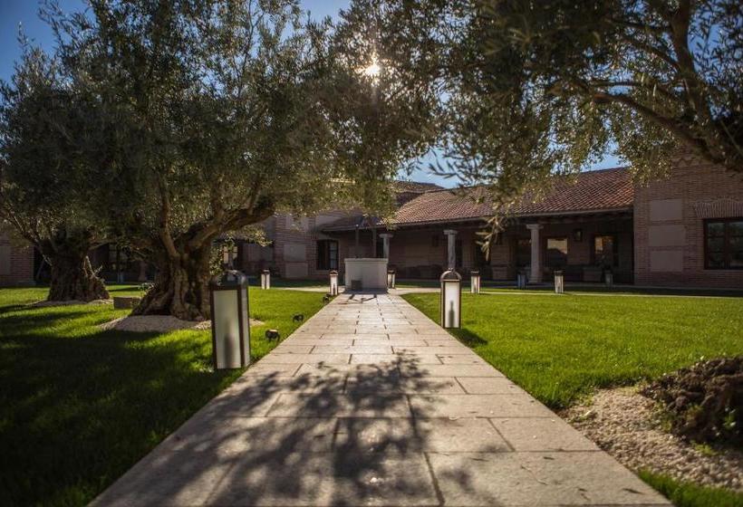 Отель Posada Isabel De Castilla