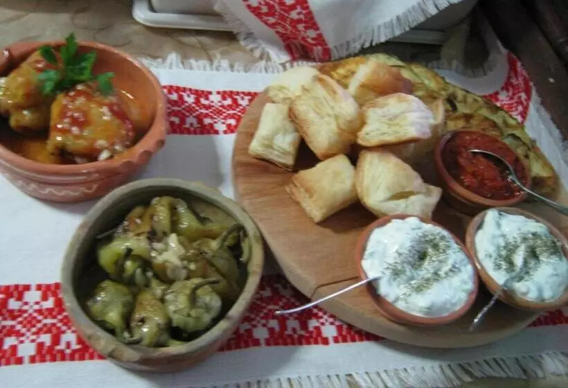 هتل Risto's Guest House