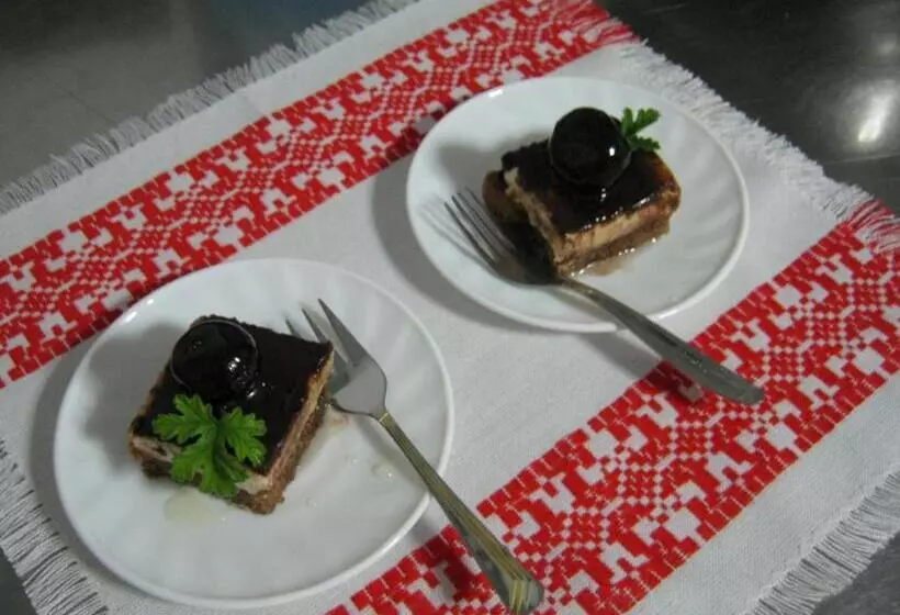 هتل Risto's Guest House