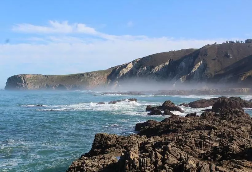 هتل روستایی Pugide