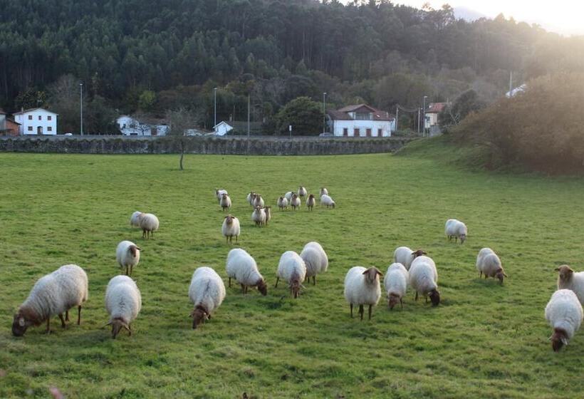 교외 호텔 Pugide