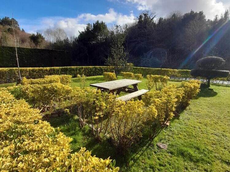 교외 호텔 Pugide