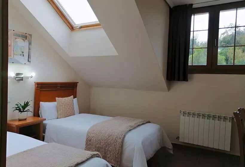 هتل روستایی Pugide