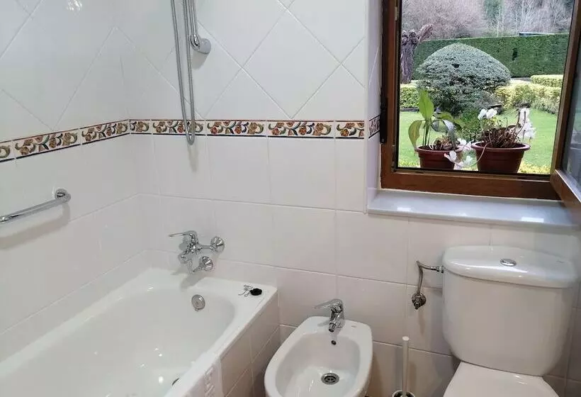 هتل روستایی Pugide