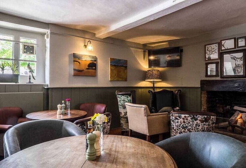 Отель The Lamb Inn