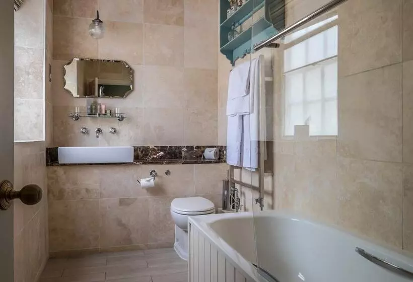 فندق The Lamb Inn