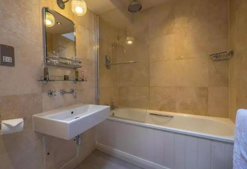 فندق The Lamb Inn