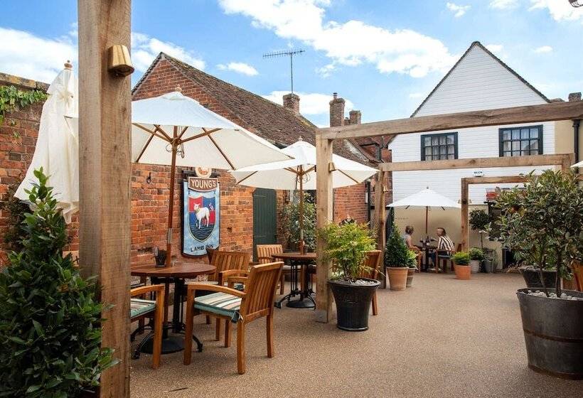 Отель The Lamb Inn