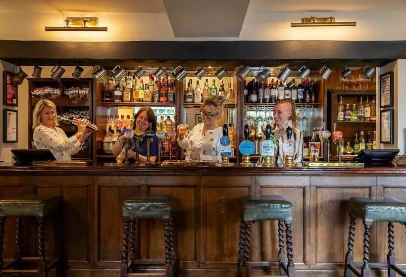 فندق The Lamb Inn