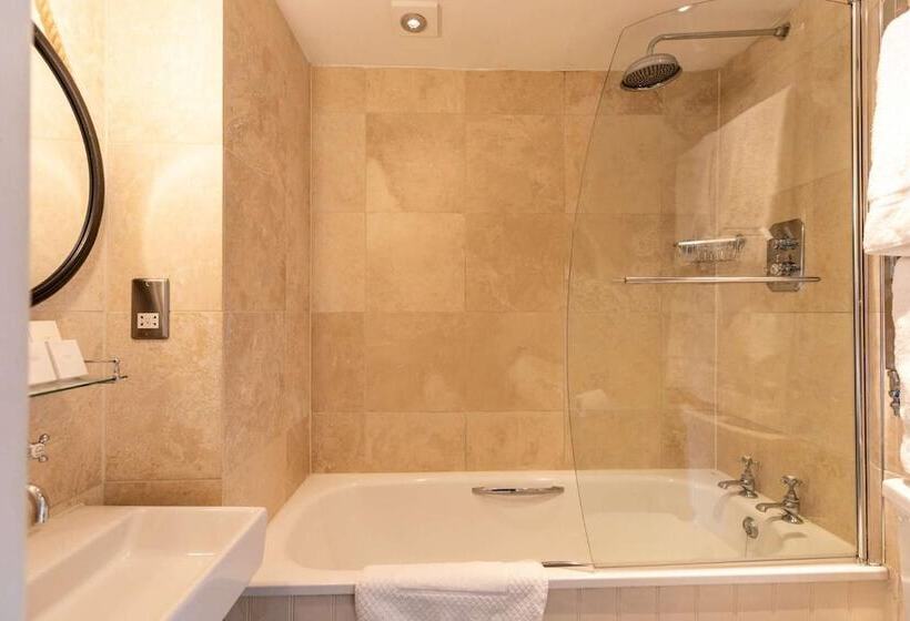 Отель The Lamb Inn