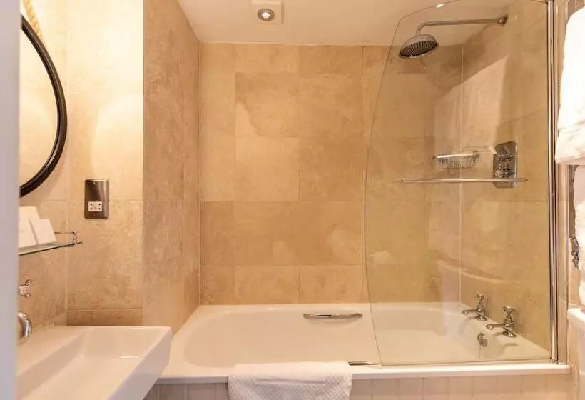 فندق The Lamb Inn