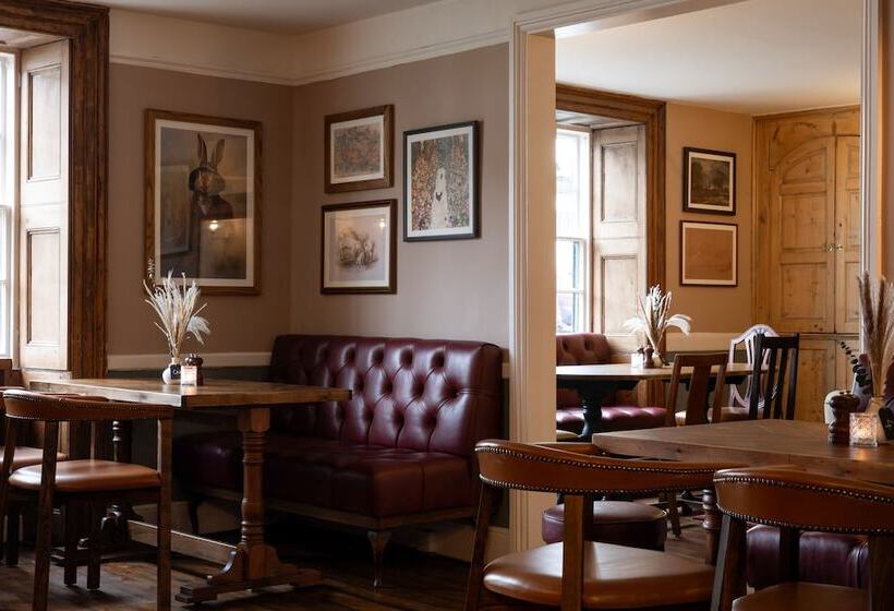 Отель The Lamb Inn