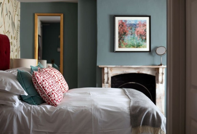 Отель The Lamb Inn