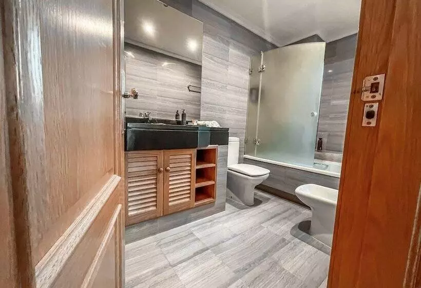 酒店 The Marbella Heights Boutique