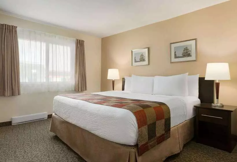 Мотель Days Inn By Wyndham Montreal East