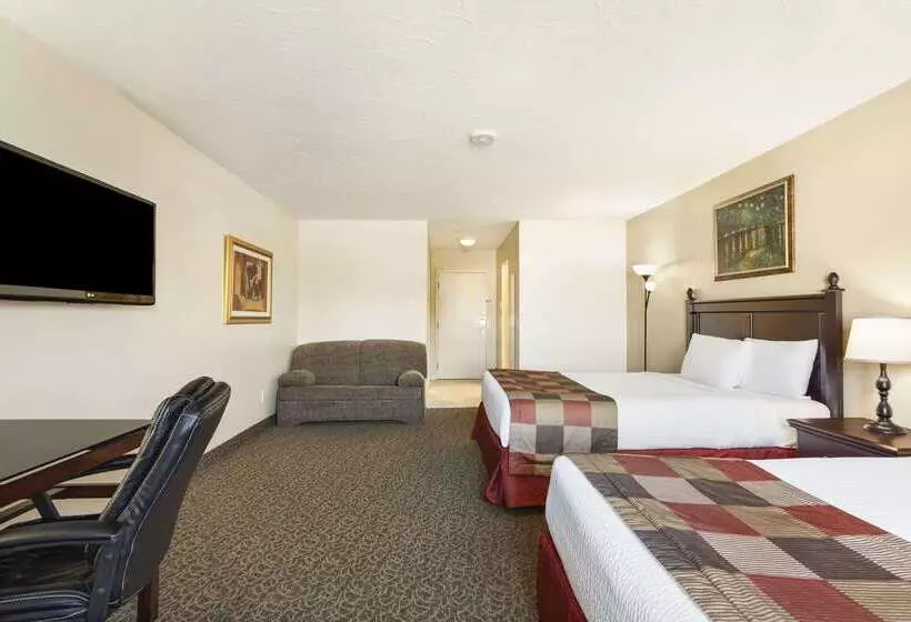 Мотель Days Inn By Wyndham Montreal East