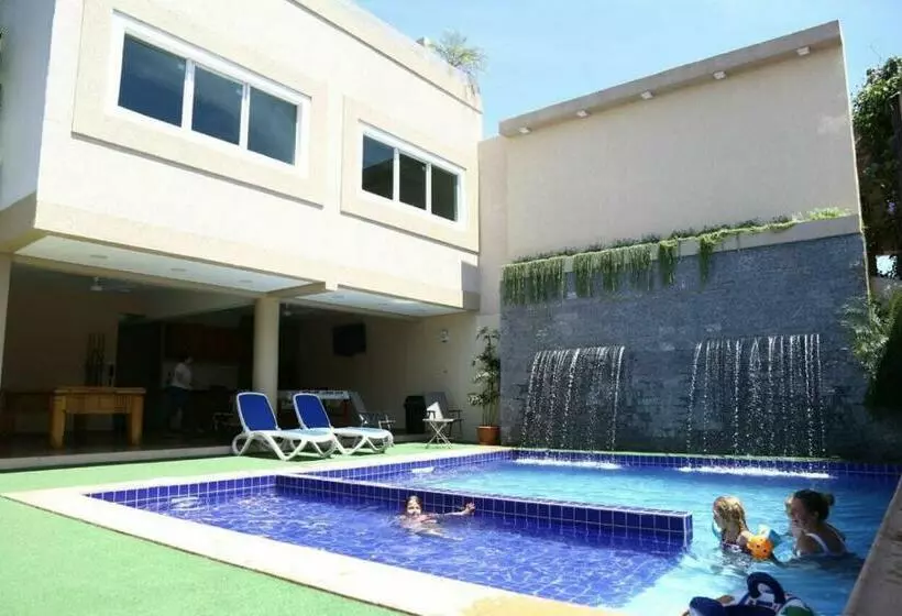 هتل Arthur Palace