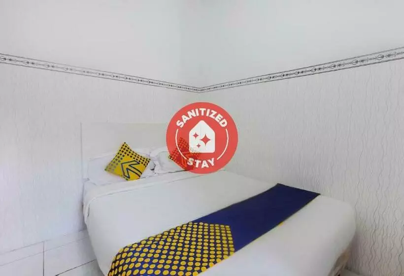 ホテル Oyo 2628 Kartini Residence