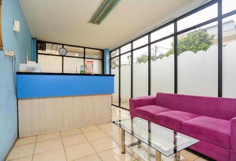 Hotel Reddoorz Near Gor Popki