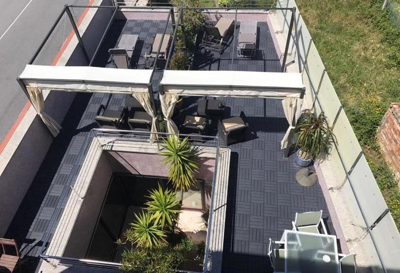 Apartamentos Puerto Basella