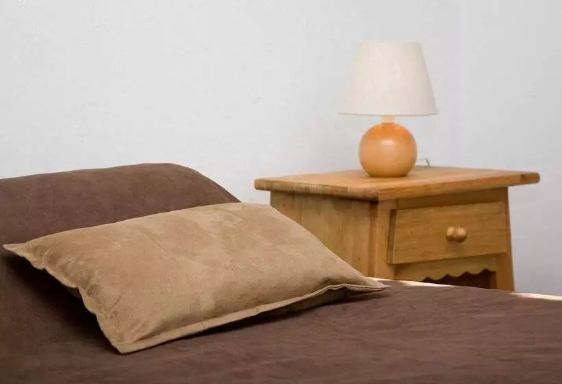 Отель Adonis Le Chastellan