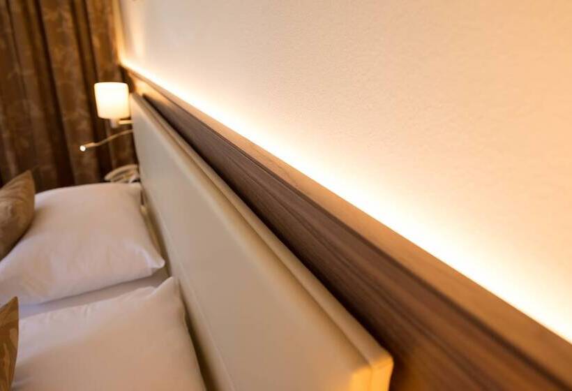 Отель Beethoven