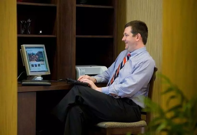 Отель Hampton Inn Asheville - I-26 Biltmore Square