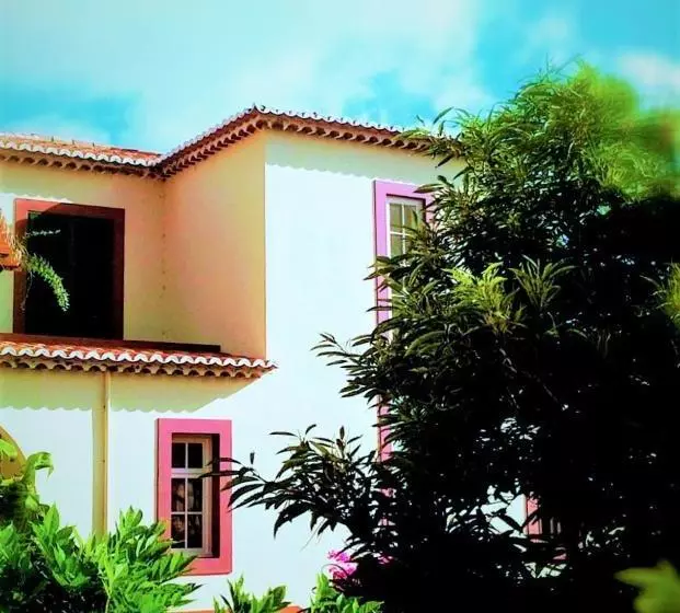 Отель Quinta Do Cabouco