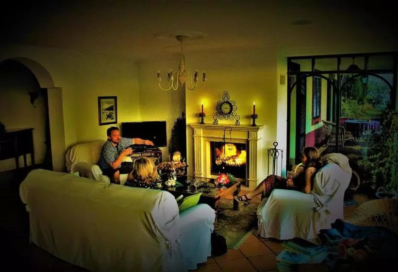 Отель Quinta Do Cabouco